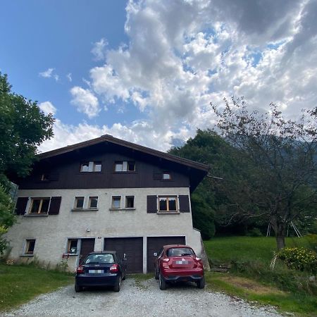 Logement Mansarde Dans Maison Avec Jardin En Bord De Piste, Vue Montagne Les Houches Luaran gambar